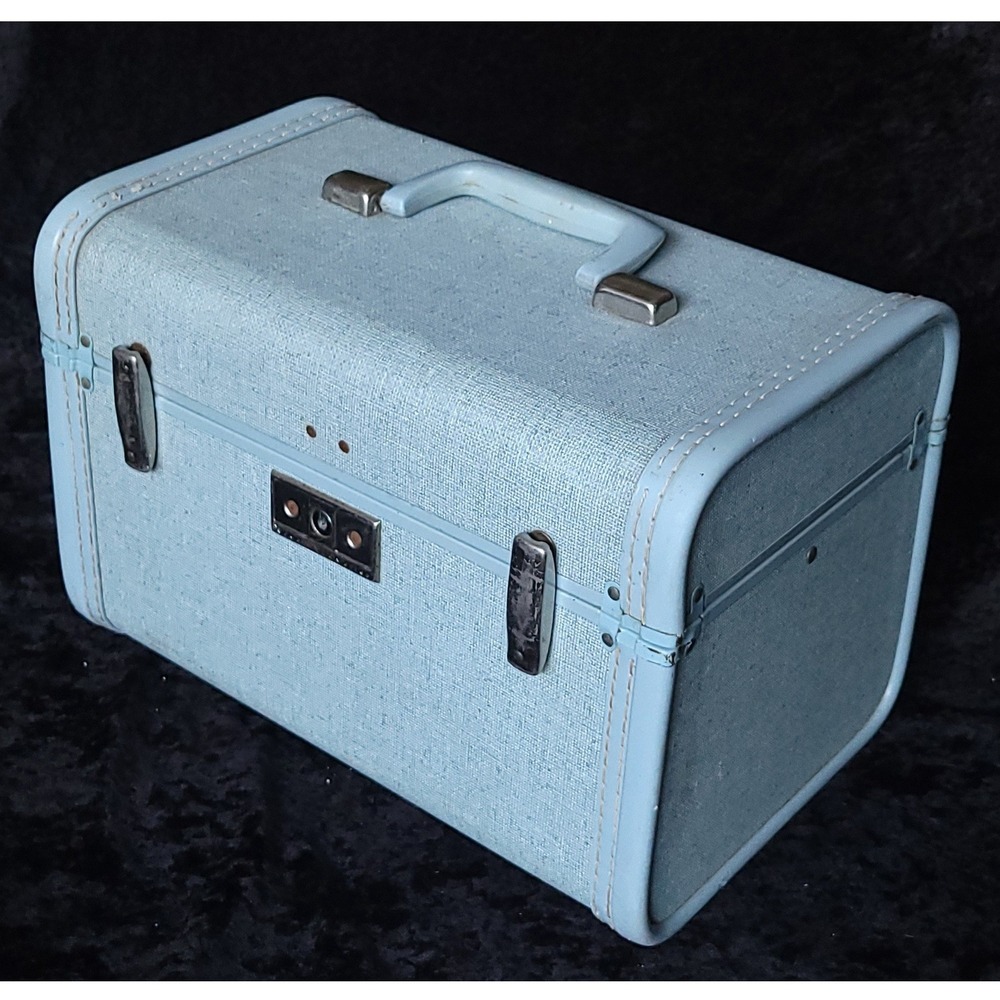 Vtg Royal Traveller Train Case Blue Makeup Vanity Suitcase Mirror Hard Shell